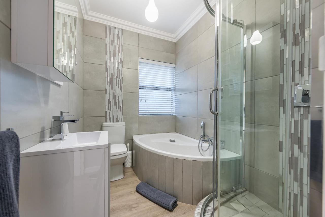 Beacon Wharf , George Hay 5 Seafront Accommodation Мозел Бей Екстериор снимка